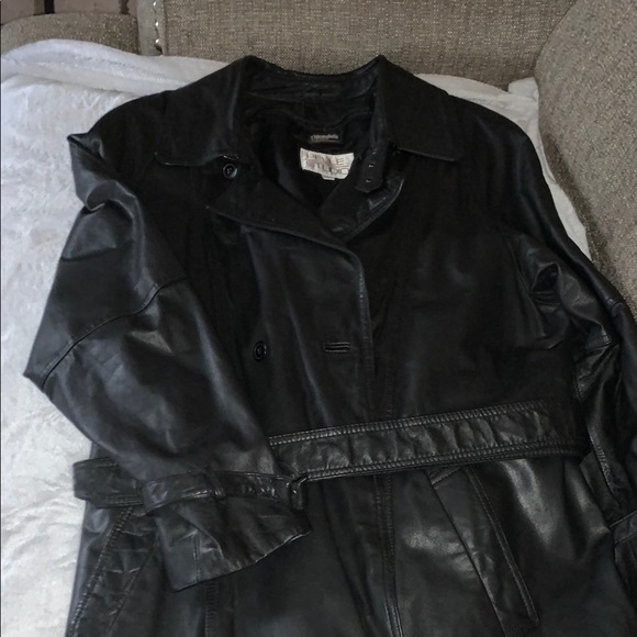 Vintage EUC Women's Black Leather Coat/Trench by Pelle Studio - Picture 2 of 16